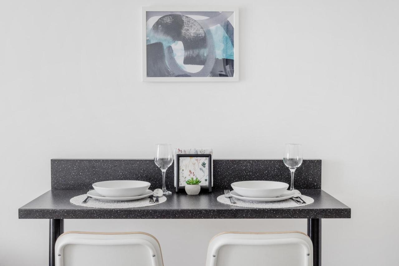 Apartament Modern Riverside With Free Parking